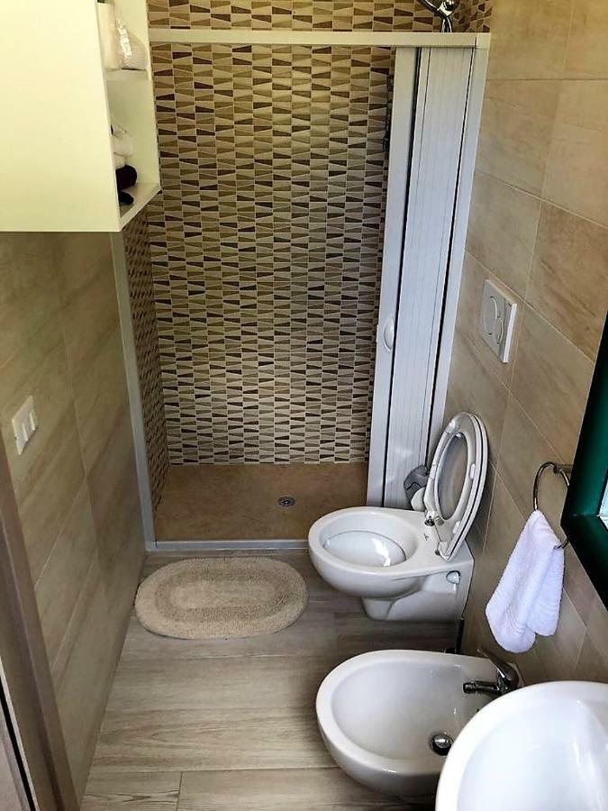 בית הארחה קרוביניו 	Le Stanze Di Casa Polinisso מראה חיצוני תמונה